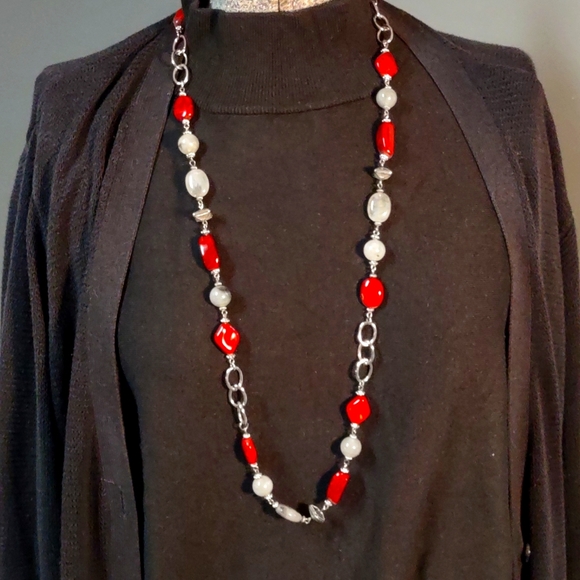 Jewelry - 💎 Chain and bead necklace